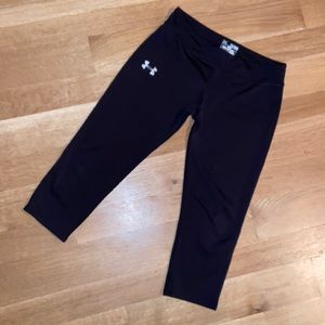Under Armour Armor Fitted Yoga Workout Capris Capri Leggings Tights Heat Gear
